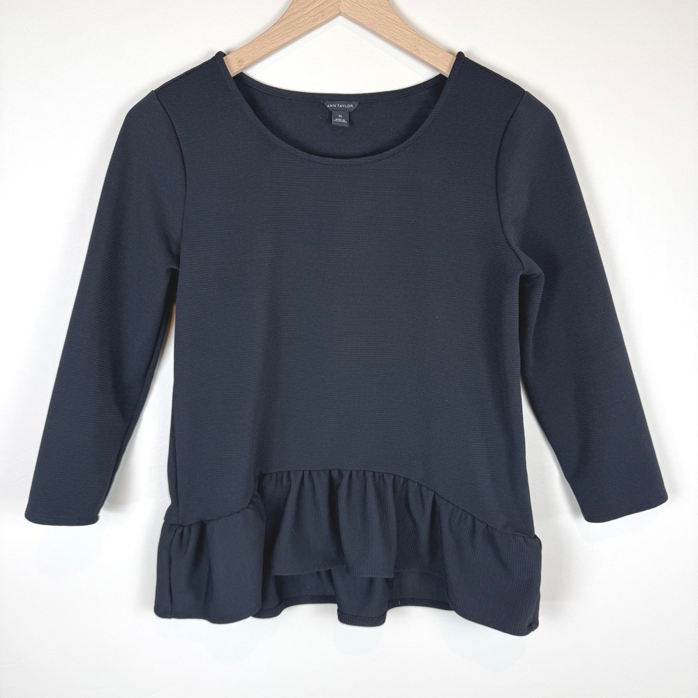 Ann Taylor Black Peplum Top Textured Knit 3/4 Sleeve XS Business Casual Blouse